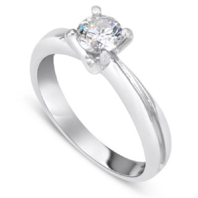 טבעת אירוסין בריטני