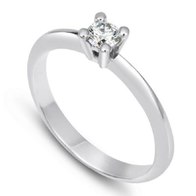 טבעת אירוסין רום